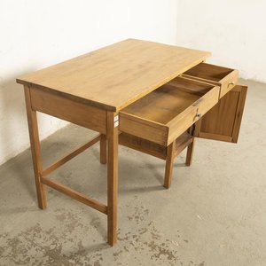Escritorio de madera con dos cajones y puerta - imagen 3