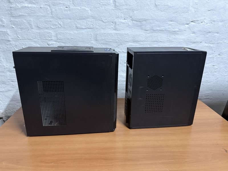 Dos armazones de torres de PC para dos computadoras - imagen 5