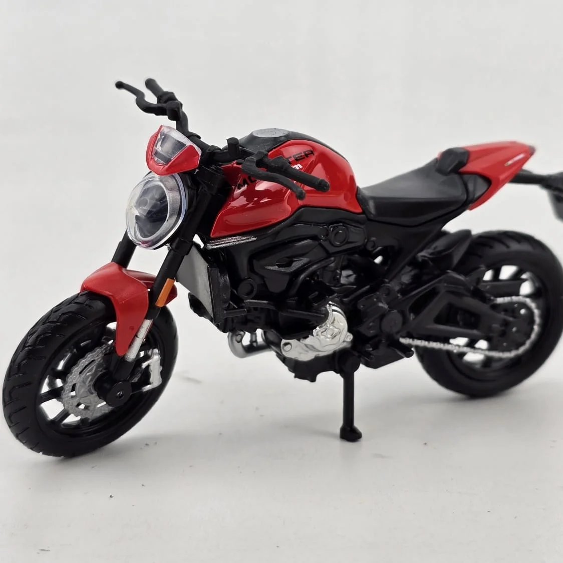 Ducati Monster 1:18 Escala - imagen 5