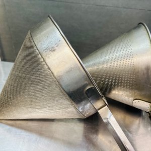 Set de Utensilios de Cocina Profesional Pujadas: Puretera, Coladores, Tamiz y Moldes - imagen 3