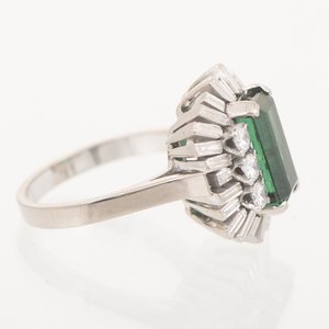 Anillo de Oro 18k con Turmalina Rectangular y Brillantes - imagen 2