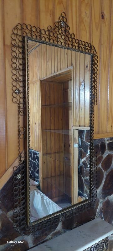 Dressoir en bronce con espejo y consola de excelente estado - imagen 4