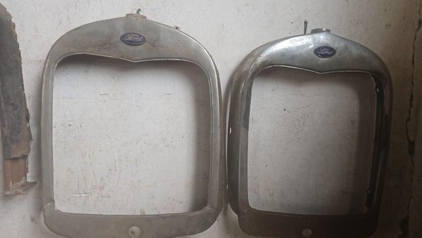 Par de Rejillas de Radiador Ford A 1928-1929
