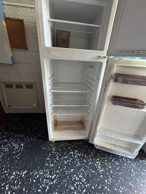 Heladera con freezer Panavox - Electrodomésticos - imagen 2