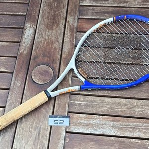 Raquetas de tenis Sutix Carbon con encordado con detalles de uso - imagen 1