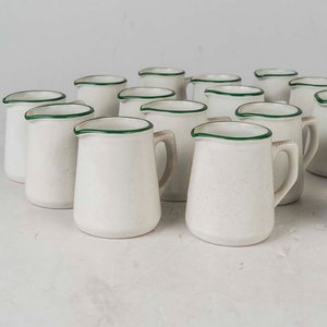 24 Lecheritas de loza Olmos, blanco con borde verde. Medidas: 6x8 cm - imagen 2