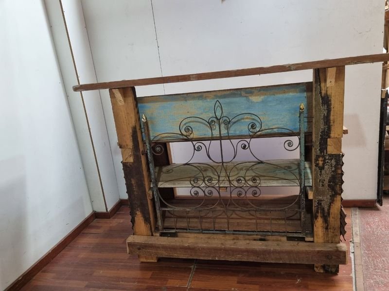 Item 898352 - Image 0