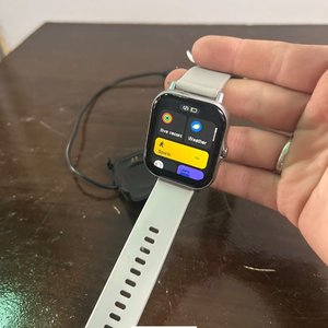 Reloj Inteligente Digital Gris con Cargador - imagen 3