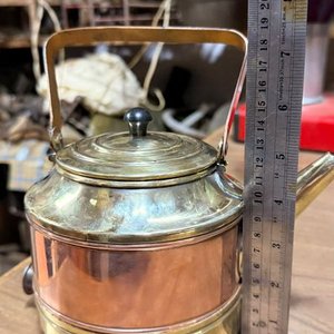 Antigua Pava Eléctrica TEM de Bronce y Cobre con Tapa y Asa Móvil - imagen 3