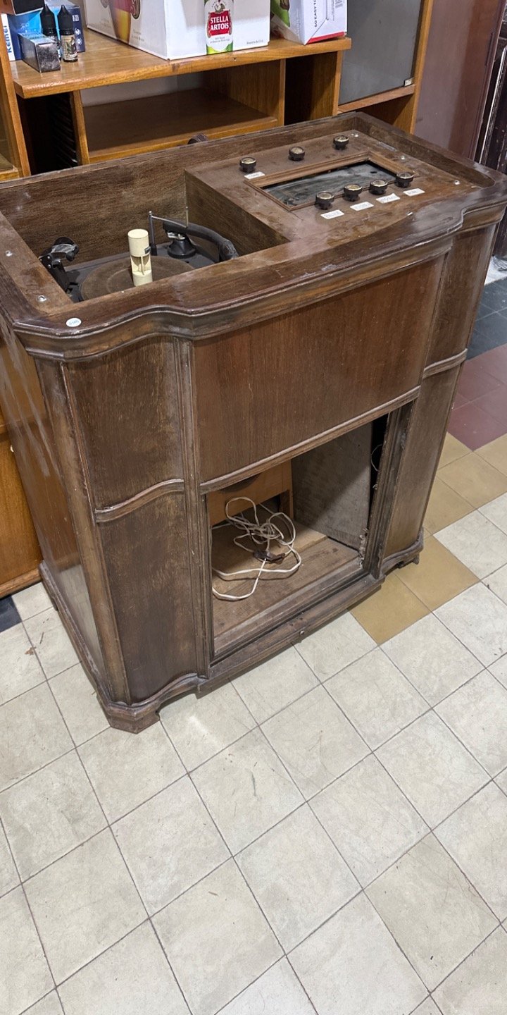 Radio Tocadiscos Antiguo de Madera