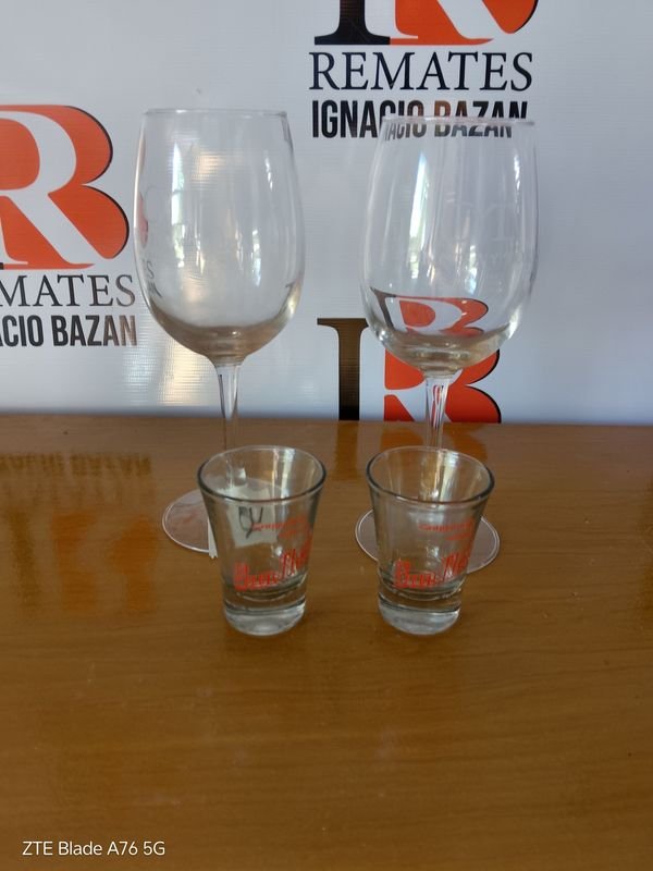 Copas y chupitos de vino y grapa - imagen 2