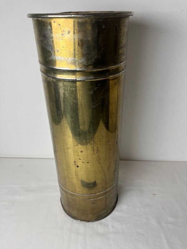 Lote siguiente: Paraguero de bronce para decoración