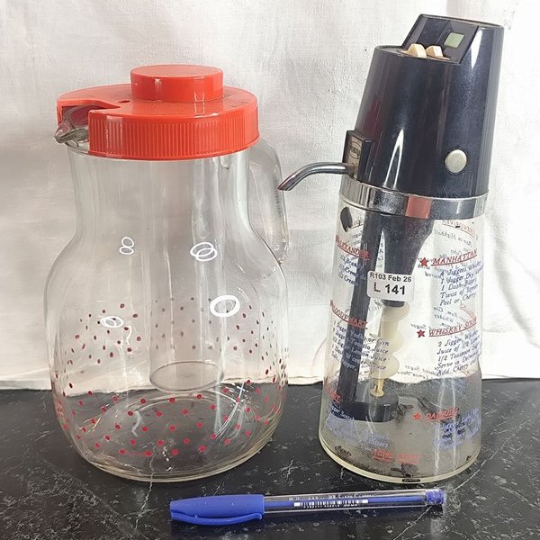 Coctelera y accesorios en vidrio y plástico - imagen 1