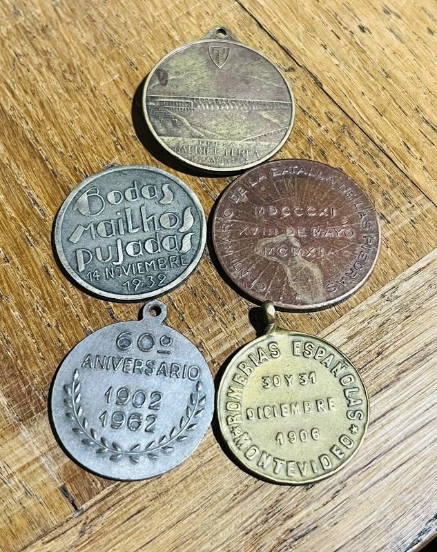 Lote de 5 Medallas Conmemorativas y de Eventos