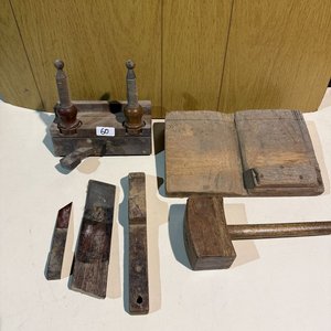Lote de Herramientas de Carpintería: Prensa, Cuchilla, Martillo y Más - imagen 5