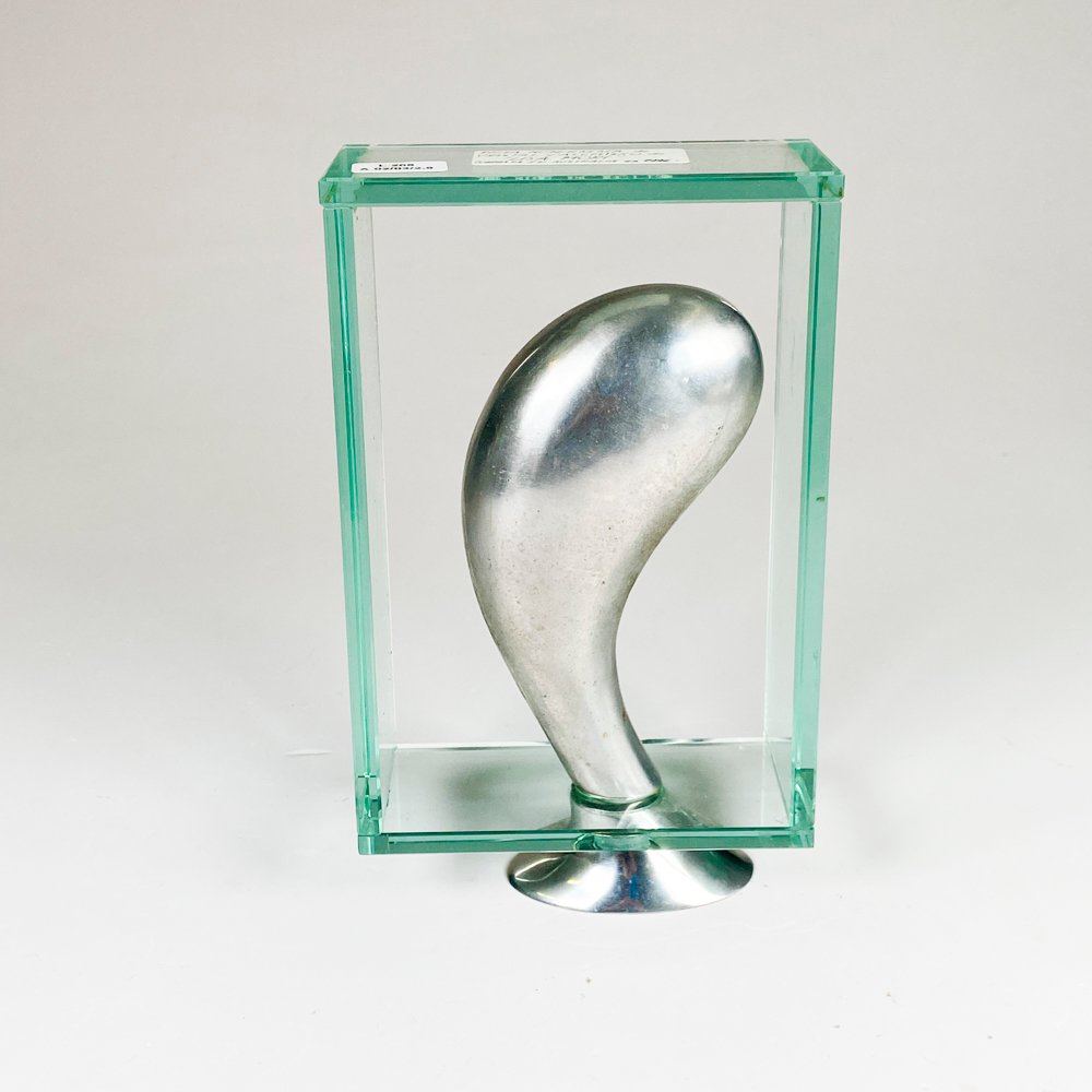 Lote anterior: Escultura Modernista en Aluminio de Lisa Mori