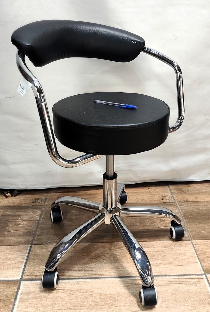 Item 16573 - Image 0