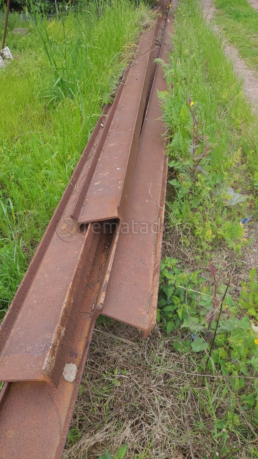 Vigas de Hierro Oxidadas para Construcción