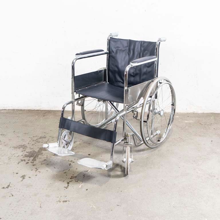 Lote anterior: Silla de ruedas plegable MediShop