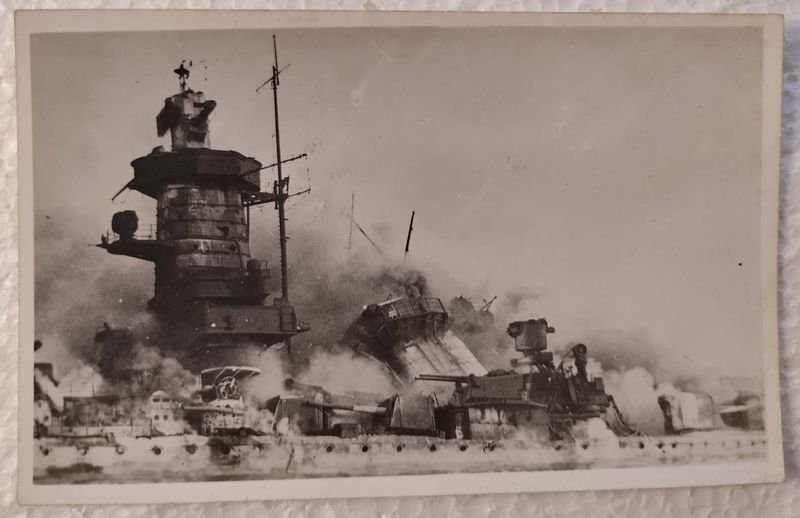 Lote anterior: Tarjeta postal fotográfica de la Batalla del Río de la Plata
