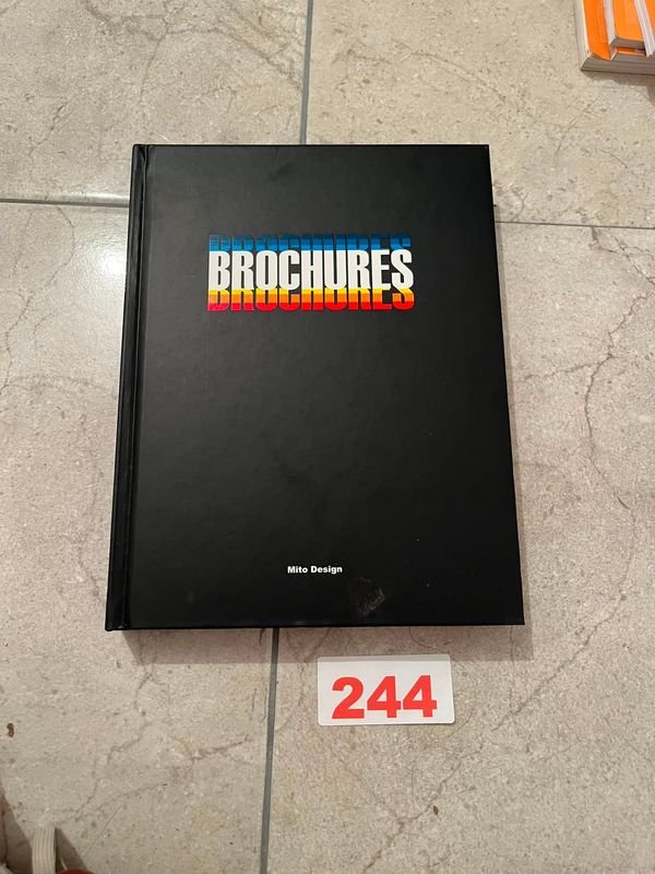 Catálogo de Brochures de Diseño de Mito Design (2009)