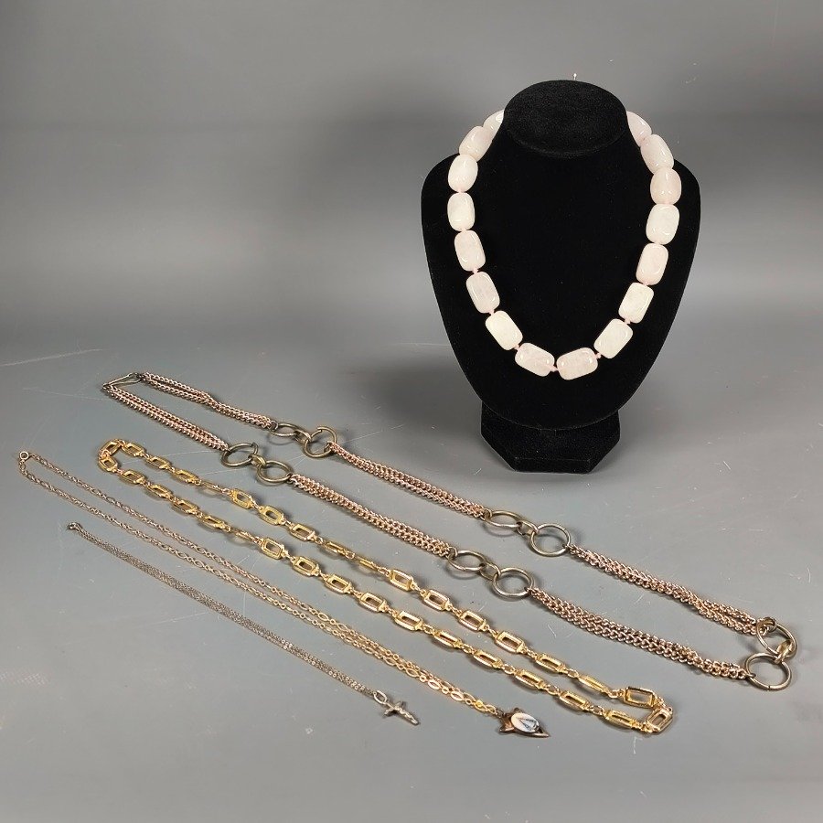 Item 16324 - Image 0