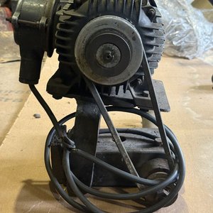 Motor Eléctrico Trifásico Marelli con Polea - imagen 5