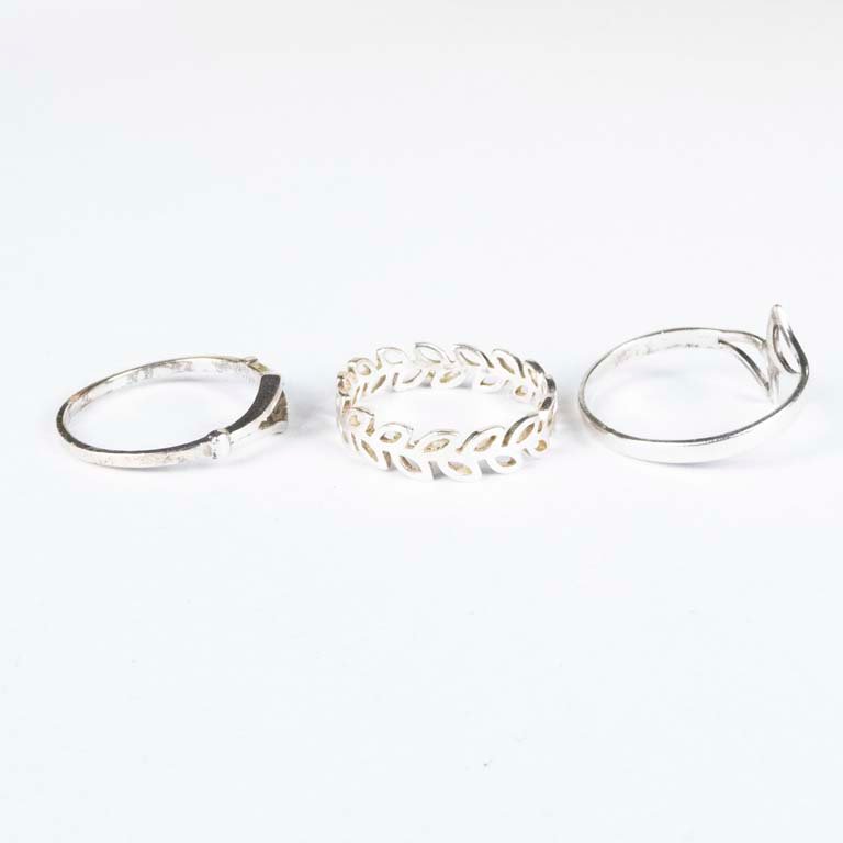 Anillos de plata en diferentes tamaños y diseños - imagen 2