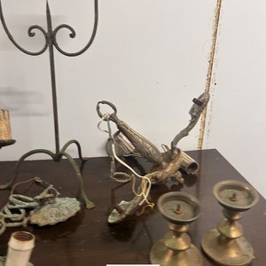 Lote de Candeleros y Lámparas Antiguas - imagen 3