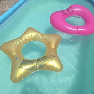 Salva Vidas Inflables Glitter Corazón y Estrella 90 cm - imagen 6