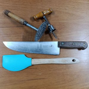 Sacacorchos, Cuchillo MAC, Espátula Cuisinart y Pisa Papas - imagen 2