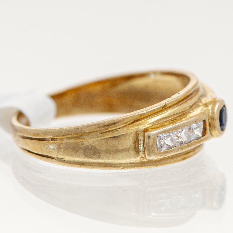 Anillo de oro con piedra azul y circonias - imagen 2