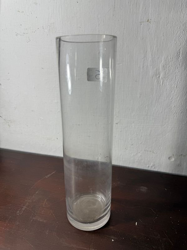 Vaso de vidrio claro y elegante - imagen 2