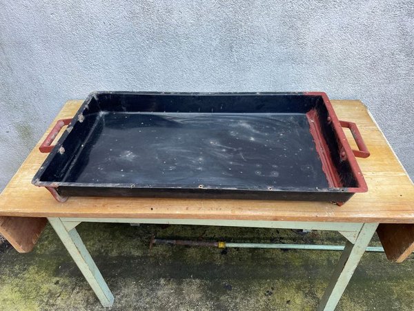 Fuente Bandeja Esmaltada con Asas y Base de Madera para Escurrir - imagen 1