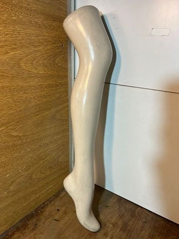 Pierna exhibidora de medias para venta - imagen 2