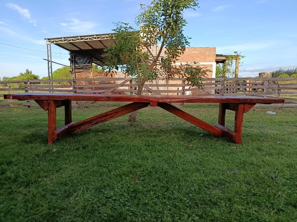 Mesa rustica de madera - imagen 2