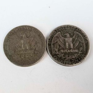 Dos Monedas de Plata de Estados Unidos: 1/4 Dólar de 1945 y 1951 - imagen 2