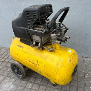 Lote anterior: Compresor de Aire Amarillo con Tanque de 60L y Pérdida de Aire