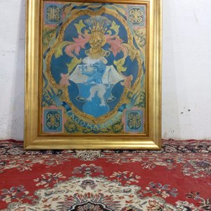 Cuadro Antiguo con Escudo Familiar y Marco Dorado con Iluminación - imagen 8