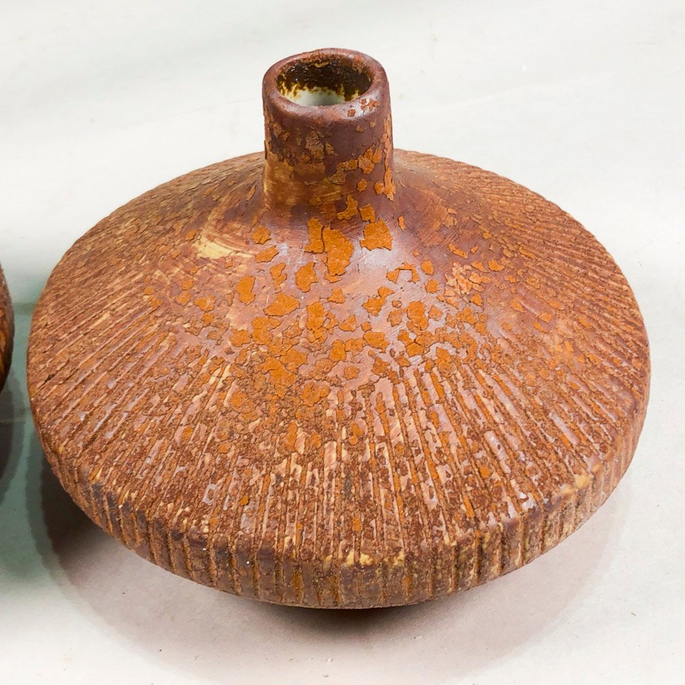 Dos centros en cerámica marrón de 16 x 10 cm - imagen 2