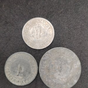 Lote siguiente: Lote de 3 Fichas de Estancia Uruguayas con Marca de Ganado "M"