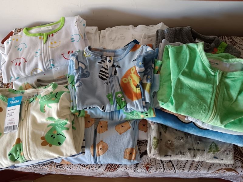 Lote anterior: Ropa para bebés y niños