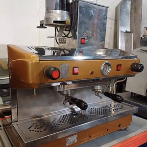 Máquina de Café Rilo Profesional de 2 Brazos con Molinillo - imagen 2