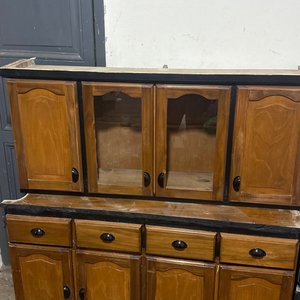 Lote anterior: Mueble Bajo Mesada y Aéreo de Madera con Puertas y Vidrio