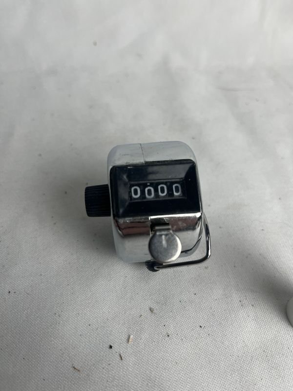 Contador de ganado con pantalla digital y dial rotativo - imagen 3