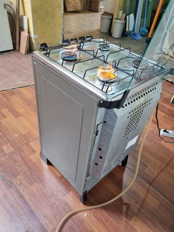 Cocina de Gas con Horno y 4 Hornallas en Buen Estado - imagen 5