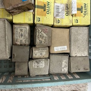 26 Cajas de Tornillos y Fijaciones de Diversas Medidas - imagen 5