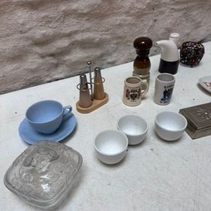 Lote Variado: Caramelera, Salero, Pimentero, Tazas, Adornos y Más - imagen 2