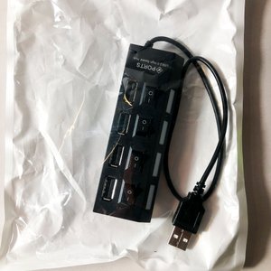 Set de 7 Accesorios Electrónicos: Auriculares Bluetooth y Cargadores USB - imagen 5