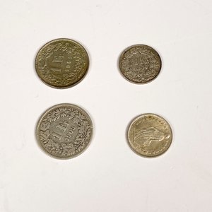 Cuatro Monedas de Plata Suizas Antiguas: 1 Fr. 1903, 1 Fr. 1961, 1/2 Fr. 1934 y 1 Fr. 1951 - imagen 2